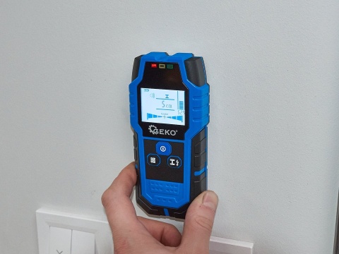 Wykrywacz metali, przewodów i profili PROFI (20)