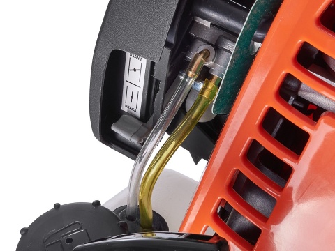 Podkaszarka spalinowa 4-suwowa JG z dodatkowym wyposażeniem (1/2cz.)