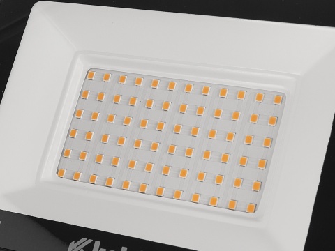 Naświetlacz LED 50W - barwa biała ciepła 2700K (50)