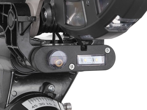 Piła ukośnica z posuwem 1700W 210mm (1)