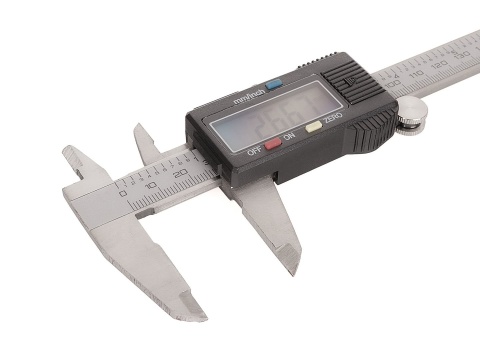 Suwmiarka elektroniczna-cyfrowa 150mm Hobby (50)