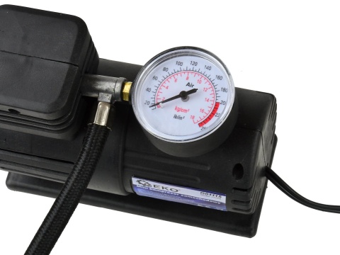 Mini kompresor samochodowy (20)