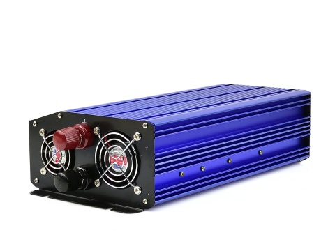 Przetwornica napięcia SINUS 12V/230V 1000/2000W (4)