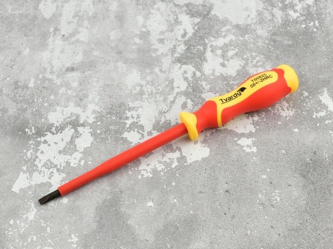 Wkrętak izolowany płaski 5,5x125 VDE (120)