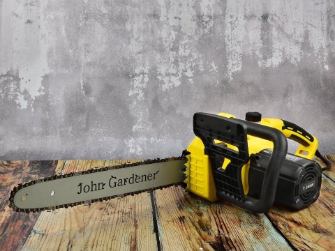 Piła elektryczna łańcuchowa ( side engine) 2400W (2)