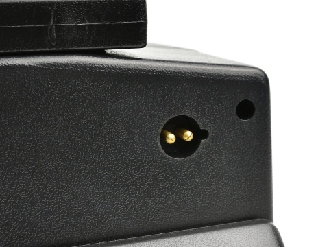 Wyciągarka elektryczna przenośna 12V 2000LB (1)